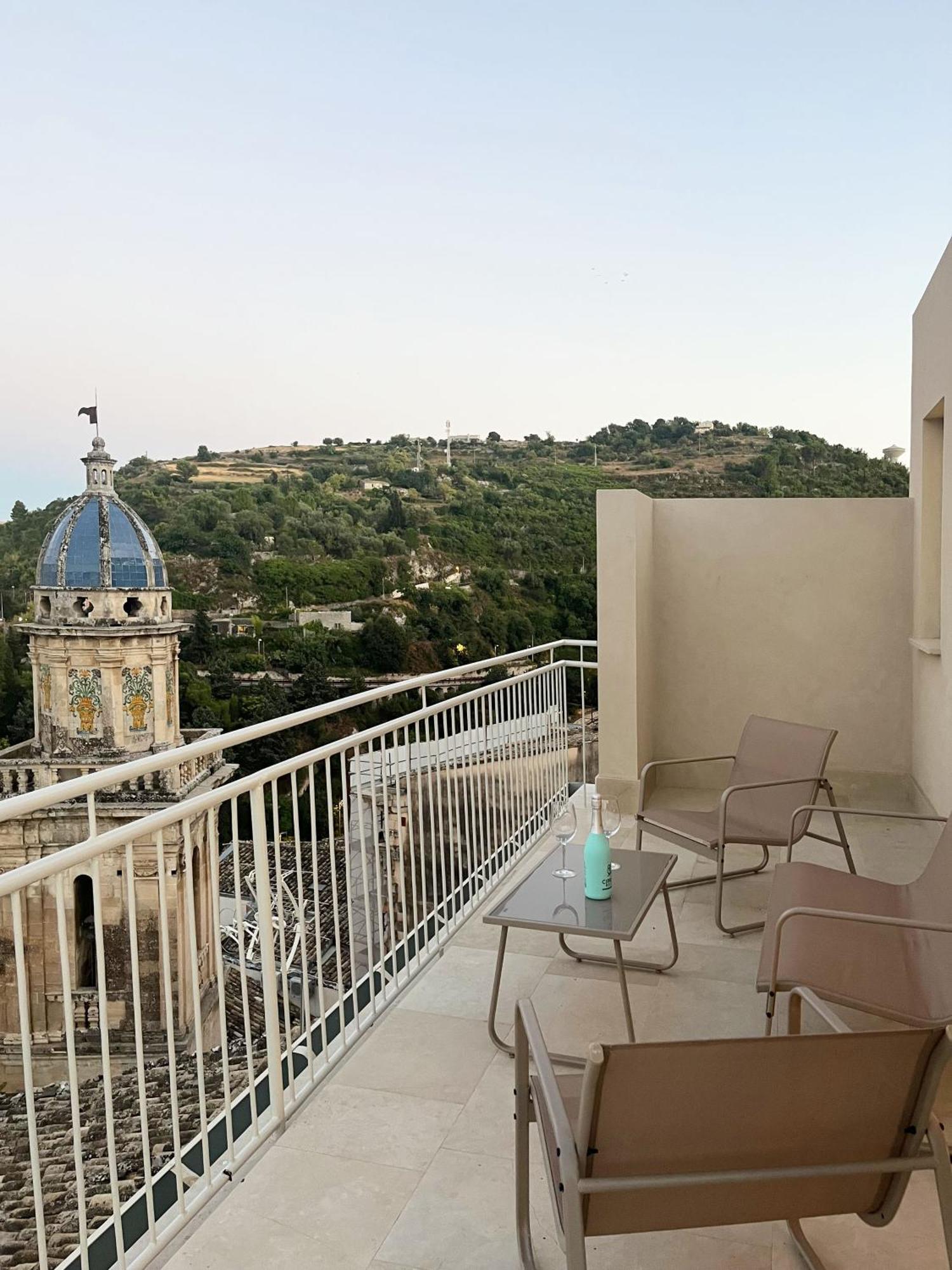 La Casa Di Irene - Suites Con Vista Ragusa Exterior photo