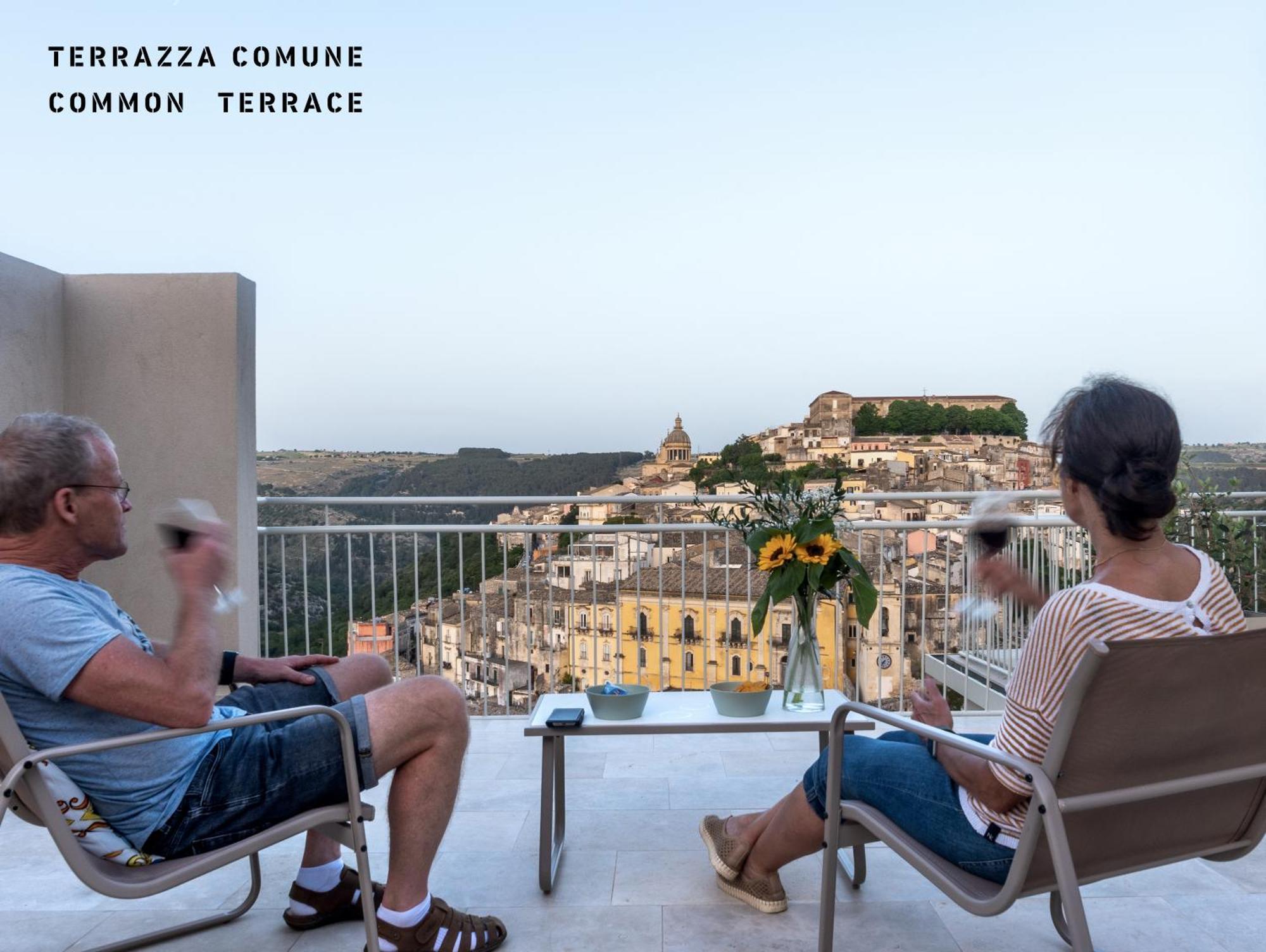 La Casa Di Irene - Suites Con Vista Ragusa Exterior photo